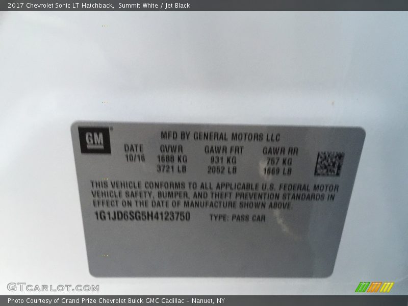 Summit White / Jet Black 2017 Chevrolet Sonic LT Hatchback
