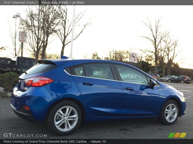 Kinetic Blue Metallic / Jet Black 2017 Chevrolet Cruze LT