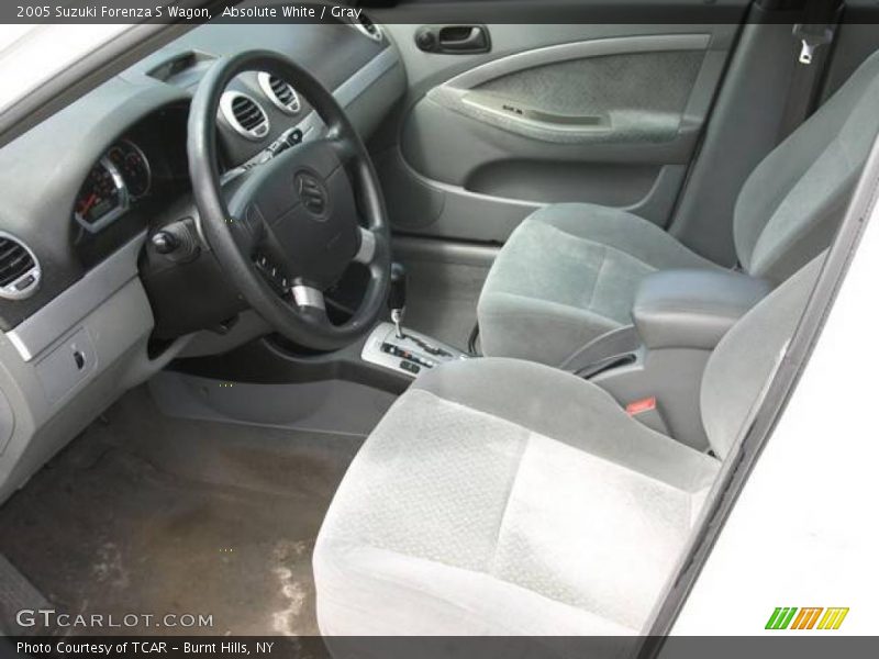 Absolute White / Gray 2005 Suzuki Forenza S Wagon