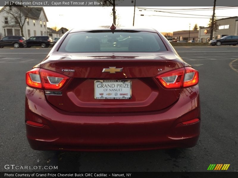 Cajun Red Tintcoat / Jet Black 2017 Chevrolet Cruze LT