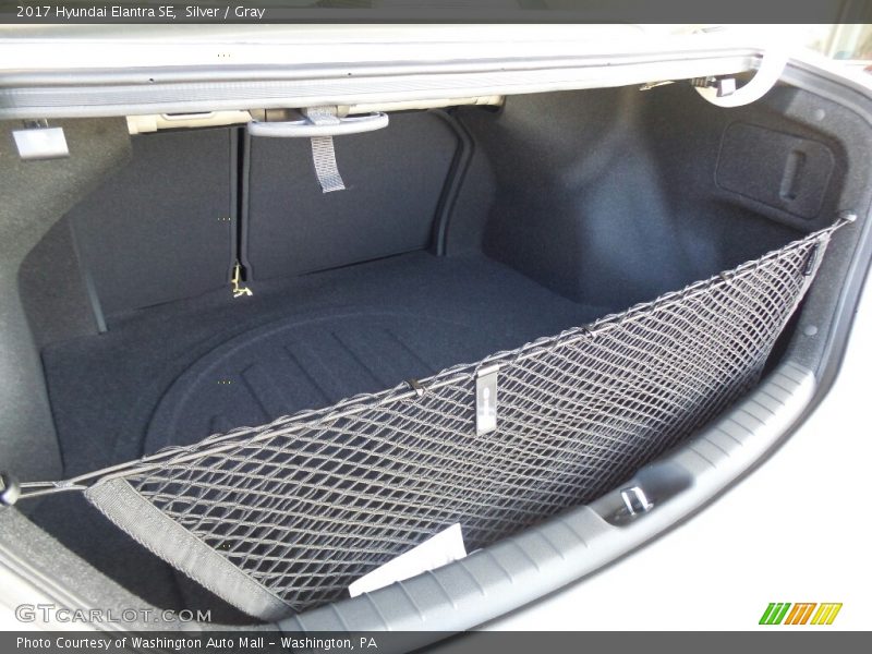 Silver / Gray 2017 Hyundai Elantra SE