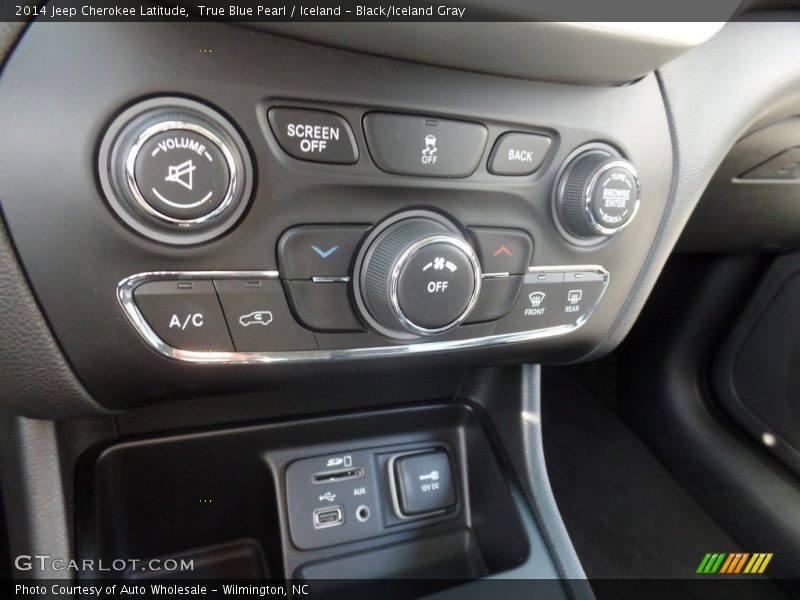 True Blue Pearl / Iceland - Black/Iceland Gray 2014 Jeep Cherokee Latitude