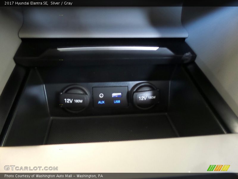 Silver / Gray 2017 Hyundai Elantra SE