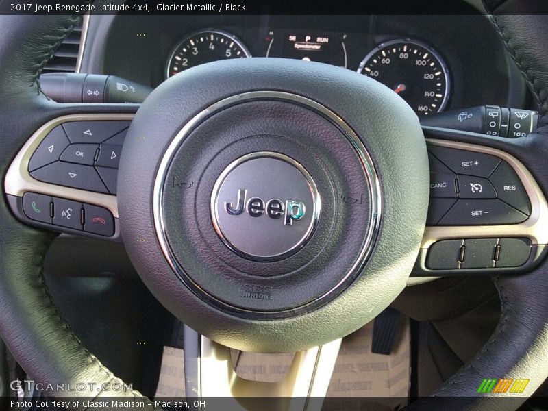 Glacier Metallic / Black 2017 Jeep Renegade Latitude 4x4