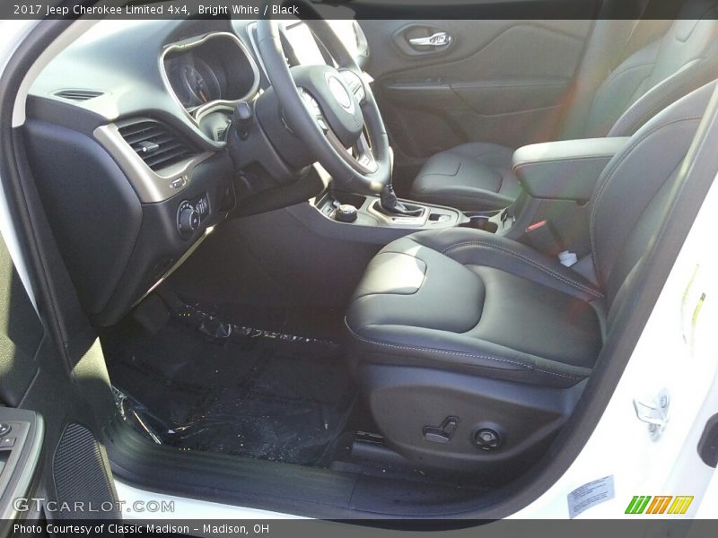 Bright White / Black 2017 Jeep Cherokee Limited 4x4