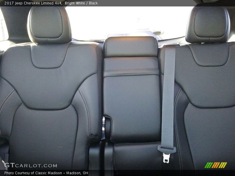 Bright White / Black 2017 Jeep Cherokee Limited 4x4