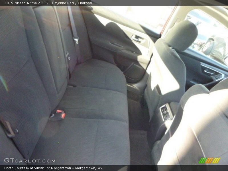 Cayenne Red / Charcoal 2015 Nissan Altima 2.5 SV