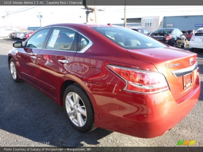 Cayenne Red / Charcoal 2015 Nissan Altima 2.5 SV