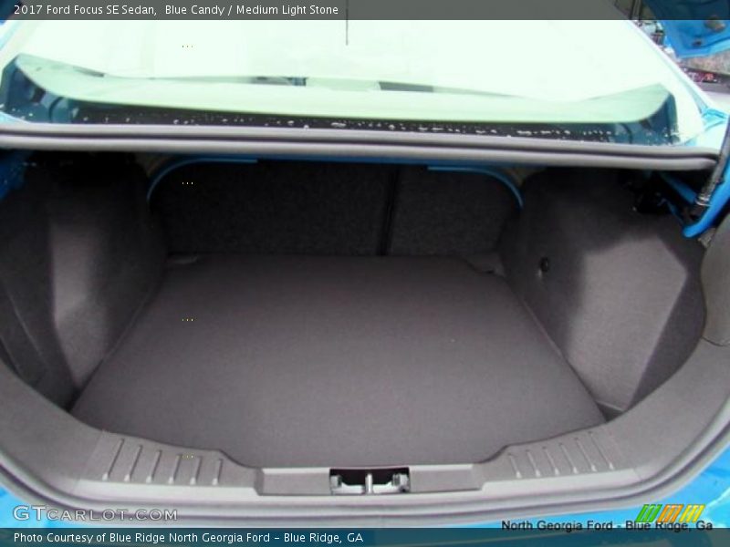Blue Candy / Medium Light Stone 2017 Ford Focus SE Sedan