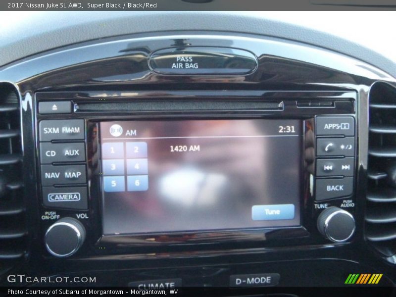 Super Black / Black/Red 2017 Nissan Juke SL AWD