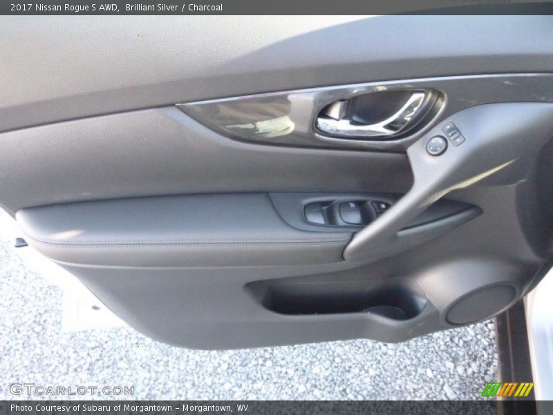Brilliant Silver / Charcoal 2017 Nissan Rogue S AWD