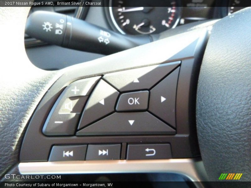 Brilliant Silver / Charcoal 2017 Nissan Rogue S AWD