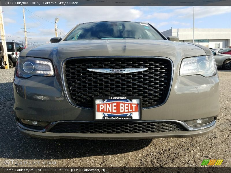 Ceramic Gray / Black 2017 Chrysler 300 S