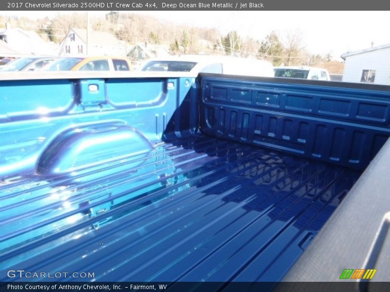 Deep Ocean Blue Metallic / Jet Black 2017 Chevrolet Silverado 2500HD LT Crew Cab 4x4
