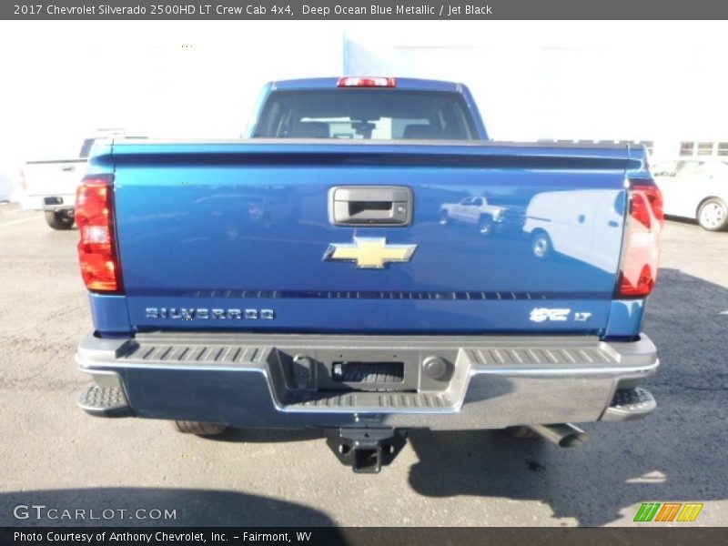 Deep Ocean Blue Metallic / Jet Black 2017 Chevrolet Silverado 2500HD LT Crew Cab 4x4