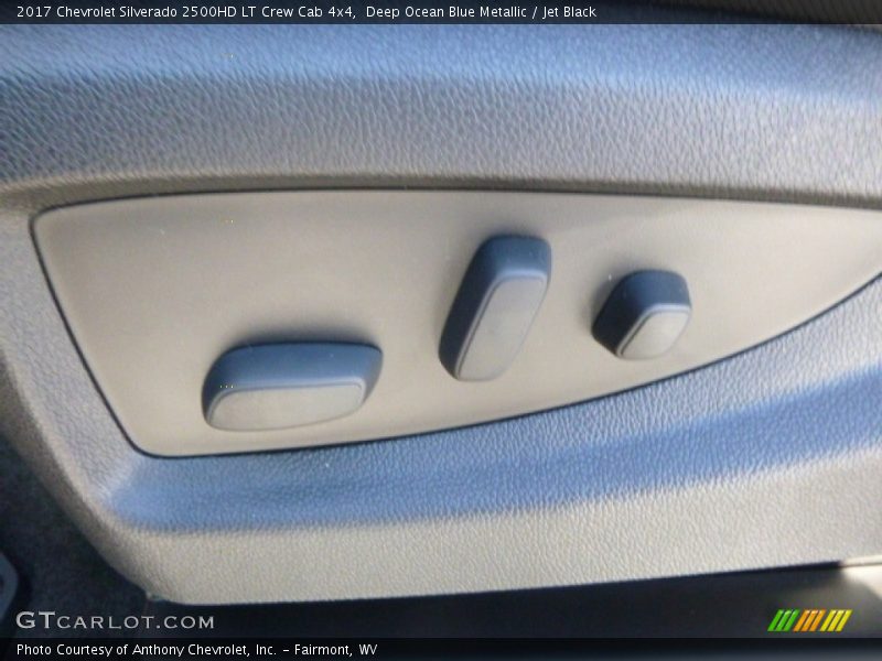 Deep Ocean Blue Metallic / Jet Black 2017 Chevrolet Silverado 2500HD LT Crew Cab 4x4