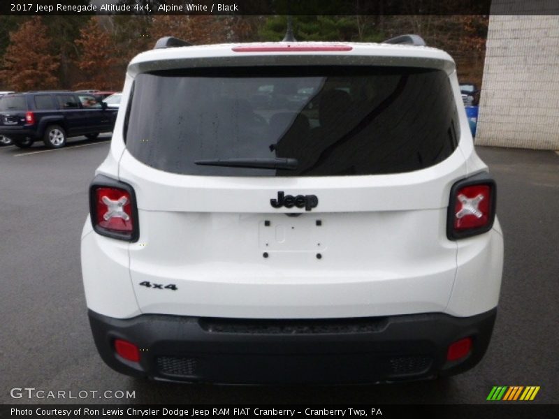 Alpine White / Black 2017 Jeep Renegade Altitude 4x4