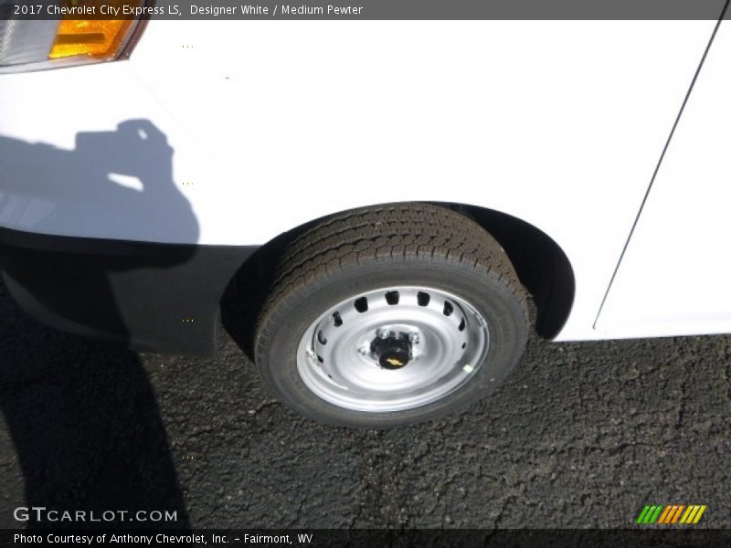 Designer White / Medium Pewter 2017 Chevrolet City Express LS