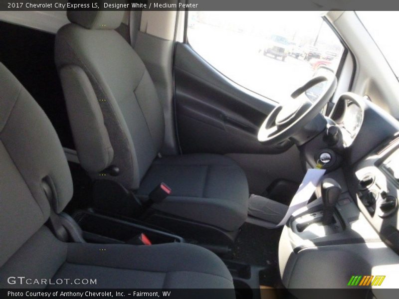 Designer White / Medium Pewter 2017 Chevrolet City Express LS