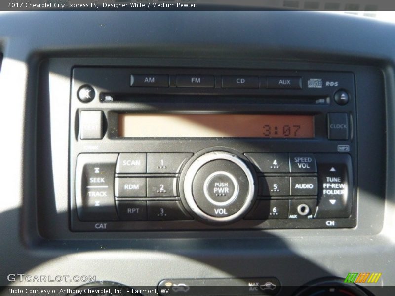 Designer White / Medium Pewter 2017 Chevrolet City Express LS