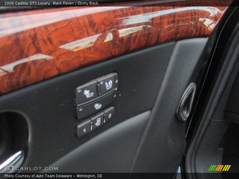 Black Raven / Ebony Black 2006 Cadillac DTS Luxury