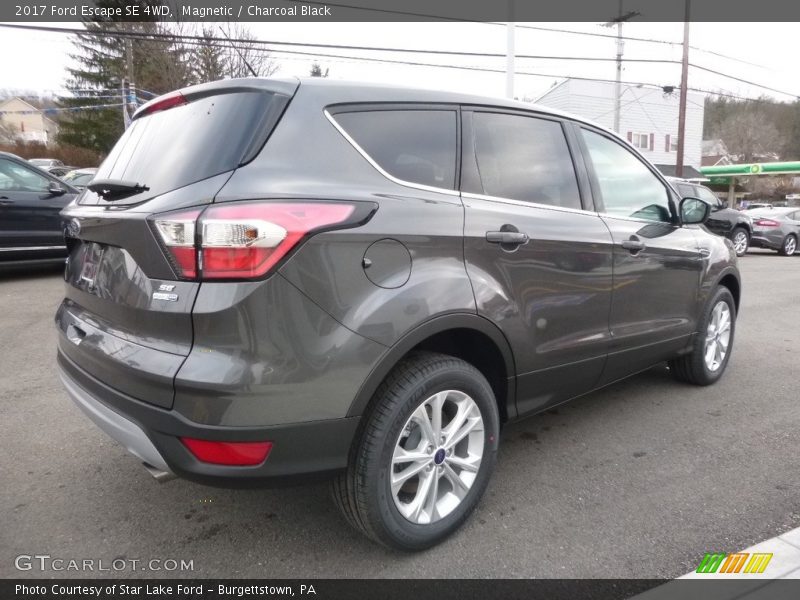 Magnetic / Charcoal Black 2017 Ford Escape SE 4WD