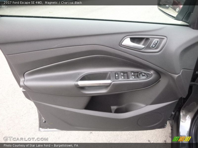 Magnetic / Charcoal Black 2017 Ford Escape SE 4WD