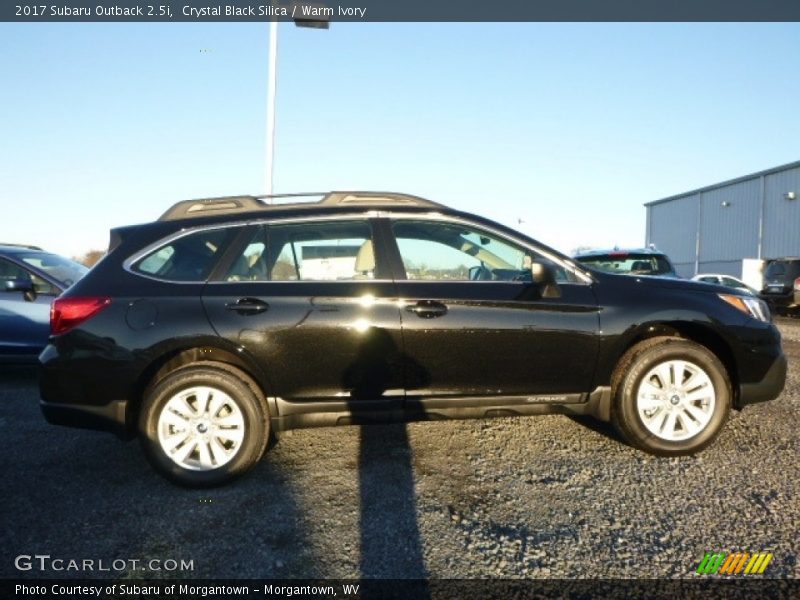 Crystal Black Silica / Warm Ivory 2017 Subaru Outback 2.5i