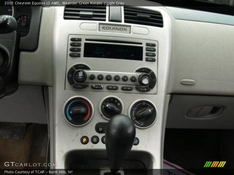 Meander Green Metallic / Light Gray 2005 Chevrolet Equinox LS AWD