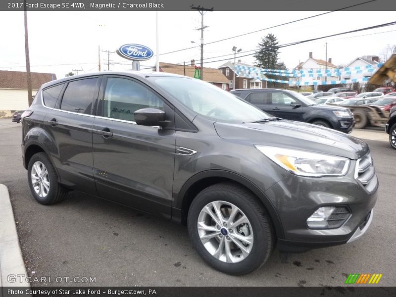 Magnetic / Charcoal Black 2017 Ford Escape SE 4WD