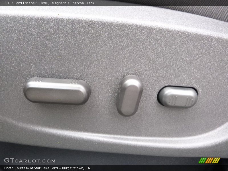 Magnetic / Charcoal Black 2017 Ford Escape SE 4WD