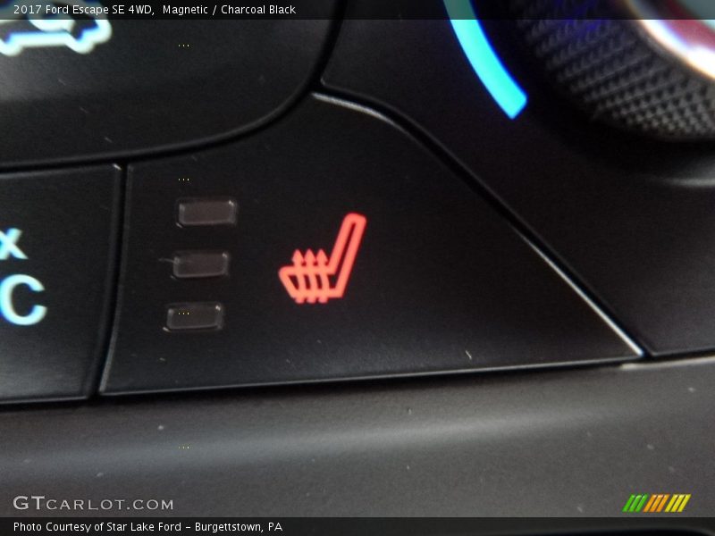 Magnetic / Charcoal Black 2017 Ford Escape SE 4WD