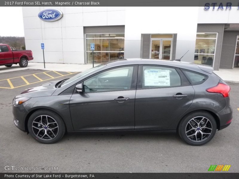 Magnetic / Charcoal Black 2017 Ford Focus SEL Hatch