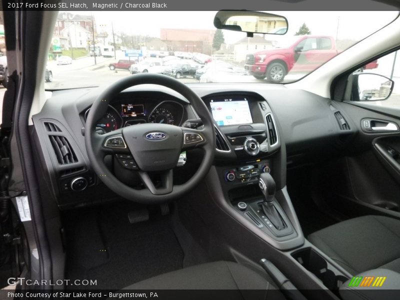 Magnetic / Charcoal Black 2017 Ford Focus SEL Hatch