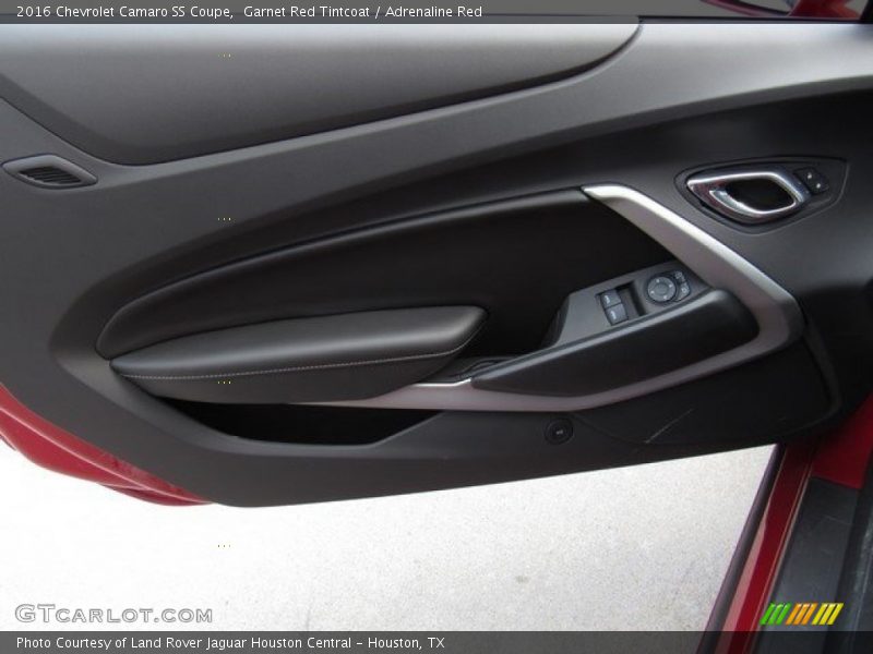 Door Panel of 2016 Camaro SS Coupe
