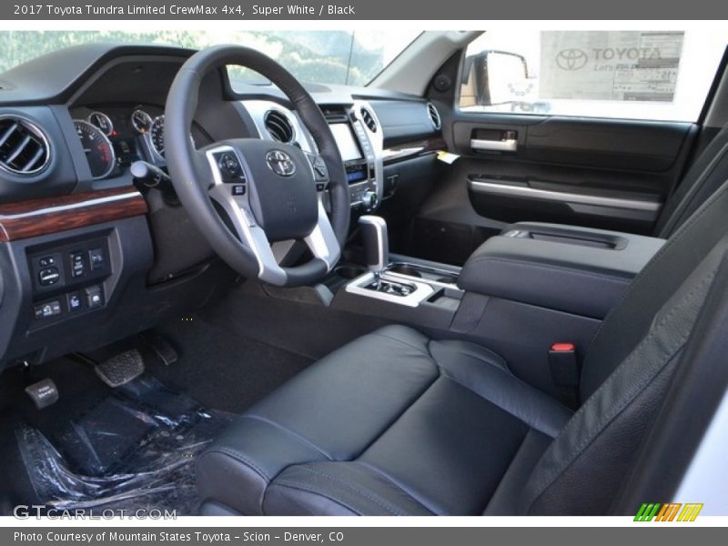 Super White / Black 2017 Toyota Tundra Limited CrewMax 4x4