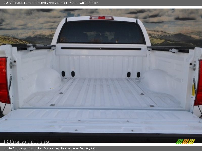 Super White / Black 2017 Toyota Tundra Limited CrewMax 4x4