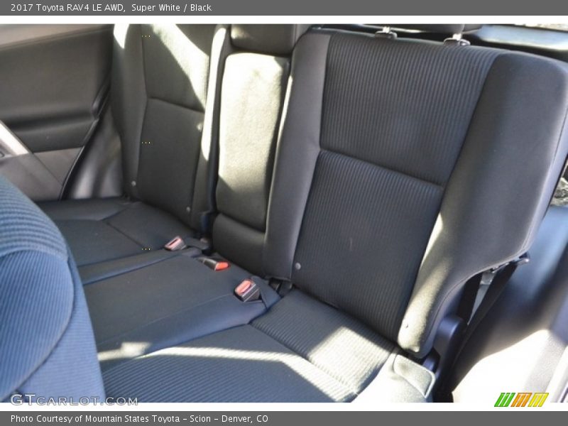 Super White / Black 2017 Toyota RAV4 LE AWD
