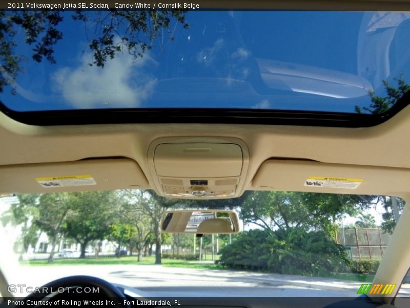 Candy White / Cornsilk Beige 2011 Volkswagen Jetta SEL Sedan
