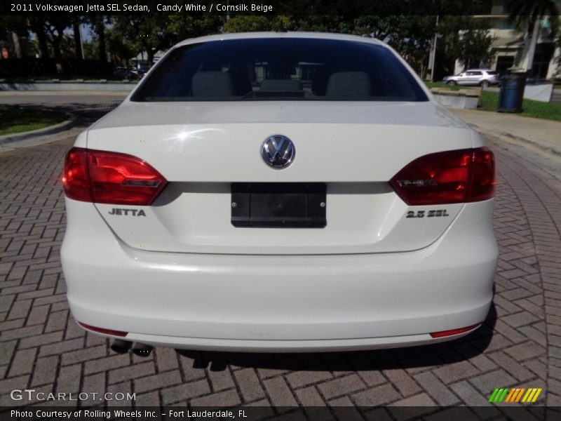 Candy White / Cornsilk Beige 2011 Volkswagen Jetta SEL Sedan