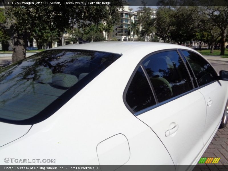Candy White / Cornsilk Beige 2011 Volkswagen Jetta SEL Sedan
