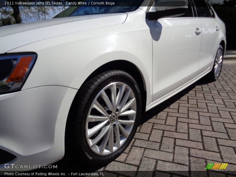 Candy White / Cornsilk Beige 2011 Volkswagen Jetta SEL Sedan