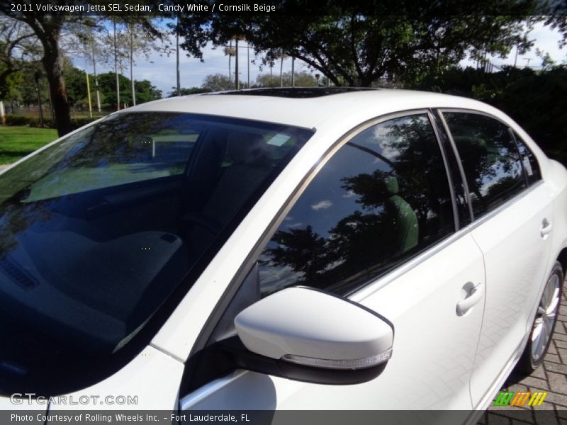 Candy White / Cornsilk Beige 2011 Volkswagen Jetta SEL Sedan
