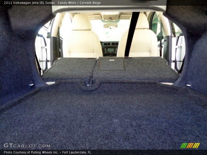 Candy White / Cornsilk Beige 2011 Volkswagen Jetta SEL Sedan