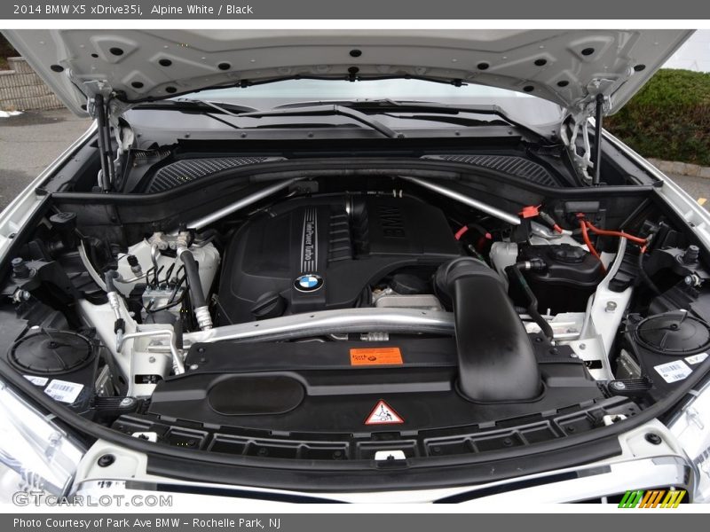 Alpine White / Black 2014 BMW X5 xDrive35i