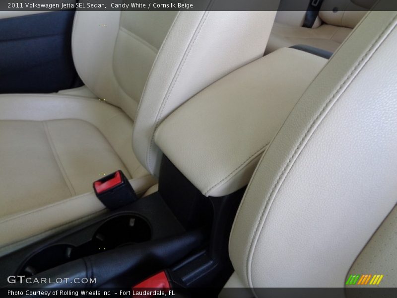 Candy White / Cornsilk Beige 2011 Volkswagen Jetta SEL Sedan
