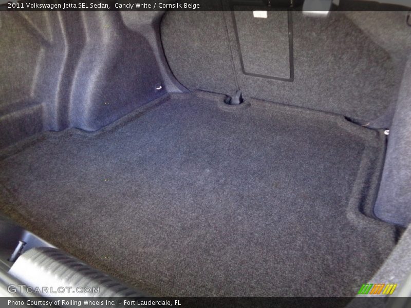 Candy White / Cornsilk Beige 2011 Volkswagen Jetta SEL Sedan