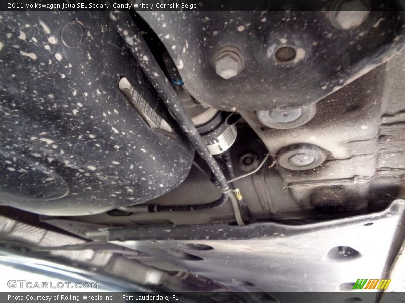 Candy White / Cornsilk Beige 2011 Volkswagen Jetta SEL Sedan