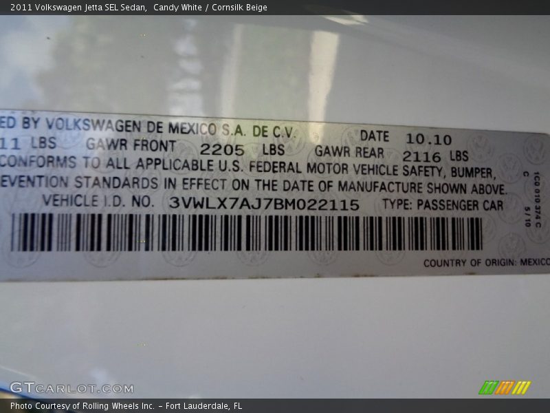 Candy White / Cornsilk Beige 2011 Volkswagen Jetta SEL Sedan