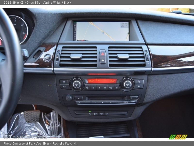 Alpine White / Black 2013 BMW X5 xDrive 35d